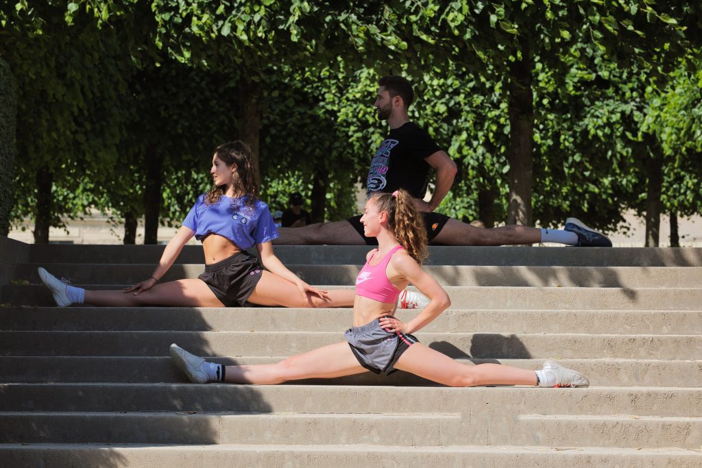 Cheer Force Cheerleading à Montreuil s'entraînant aux tuileries en 2023