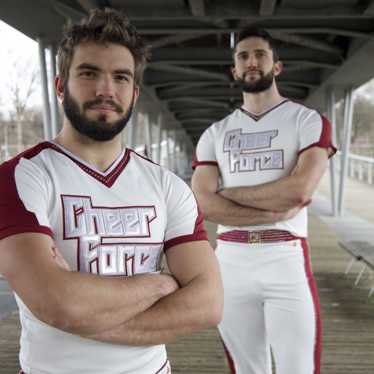 Lire la suite à propos de l’article Nouveaux uniformes